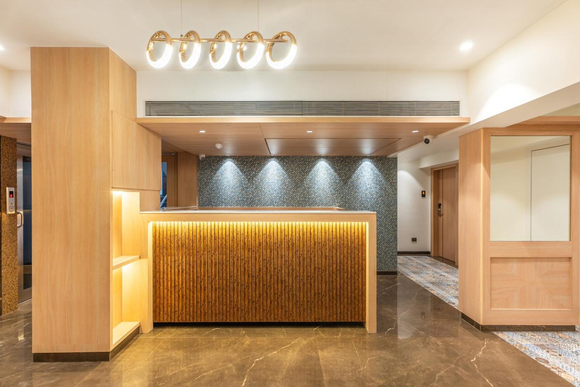 Supreme Comforts - Airport Hotel Mumbai