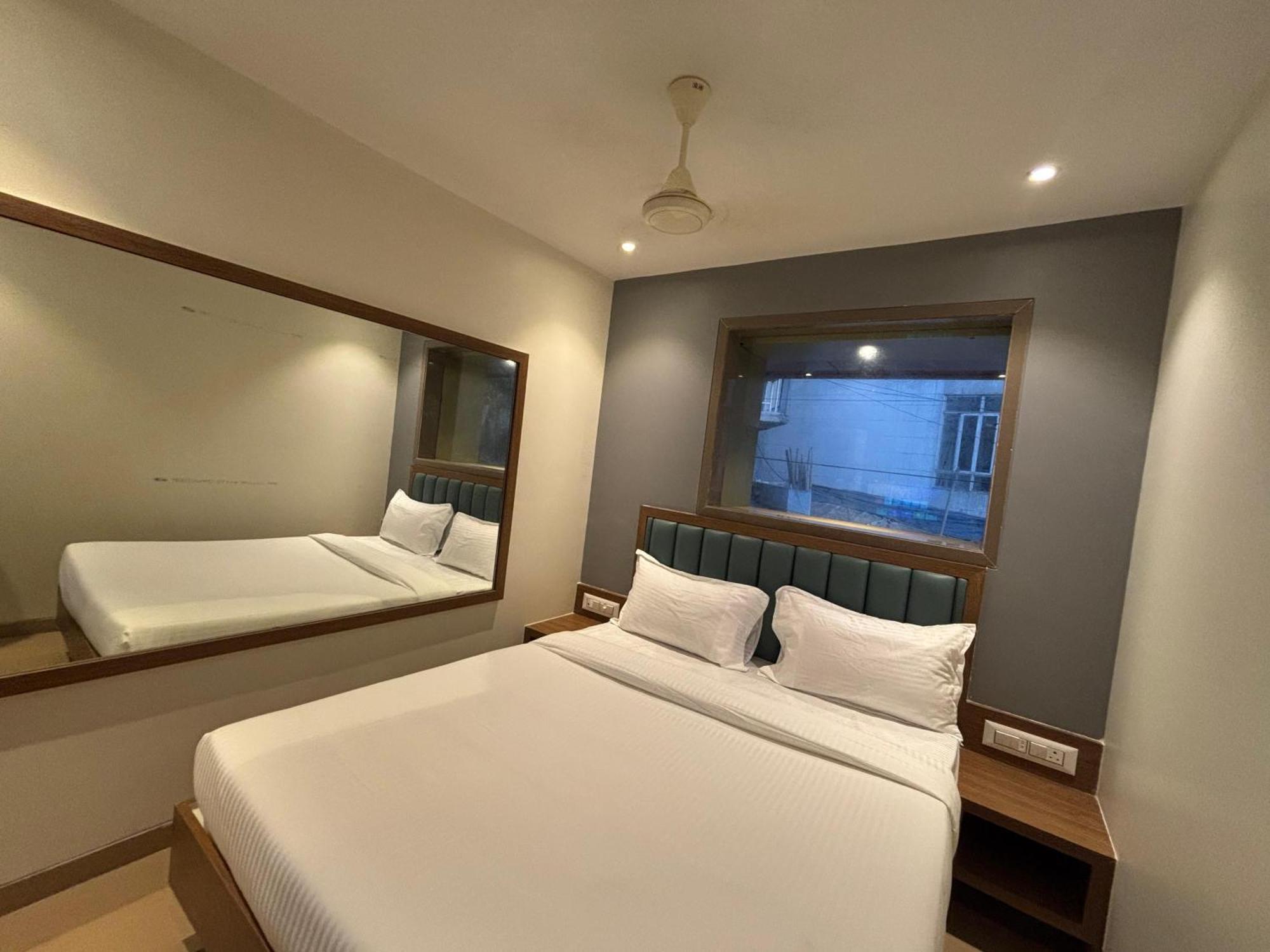 Sai Samrudhi Western Express Highway Hotel