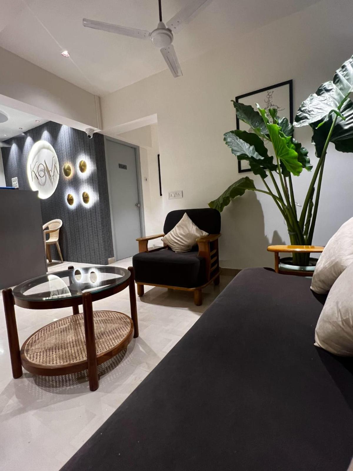 Dhanvantari Luxury Near Kokilaben Dhirubhai Ambani Hospital Mumbai