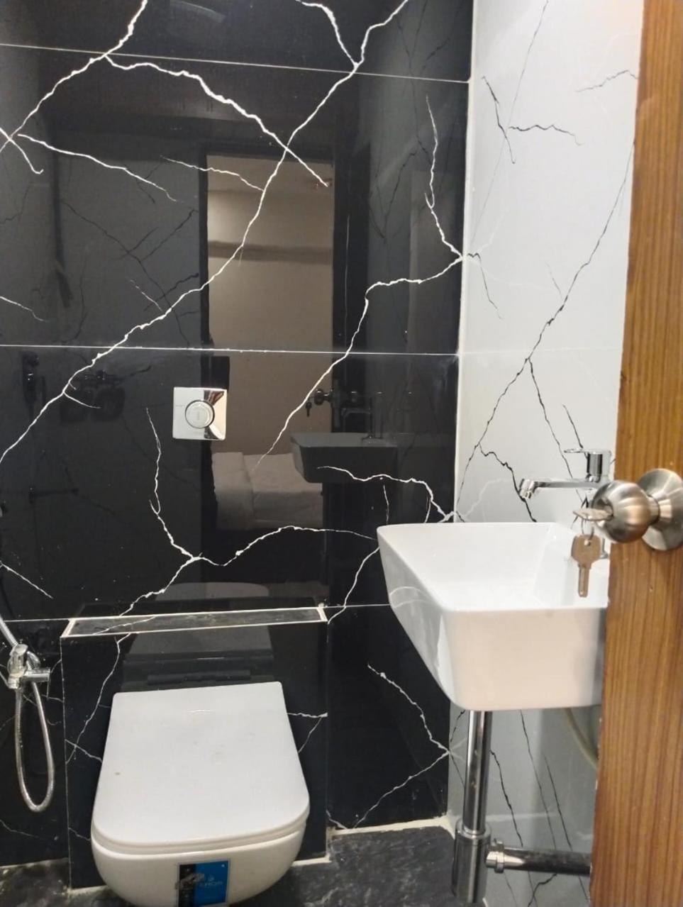 Hotel 145 Enclave