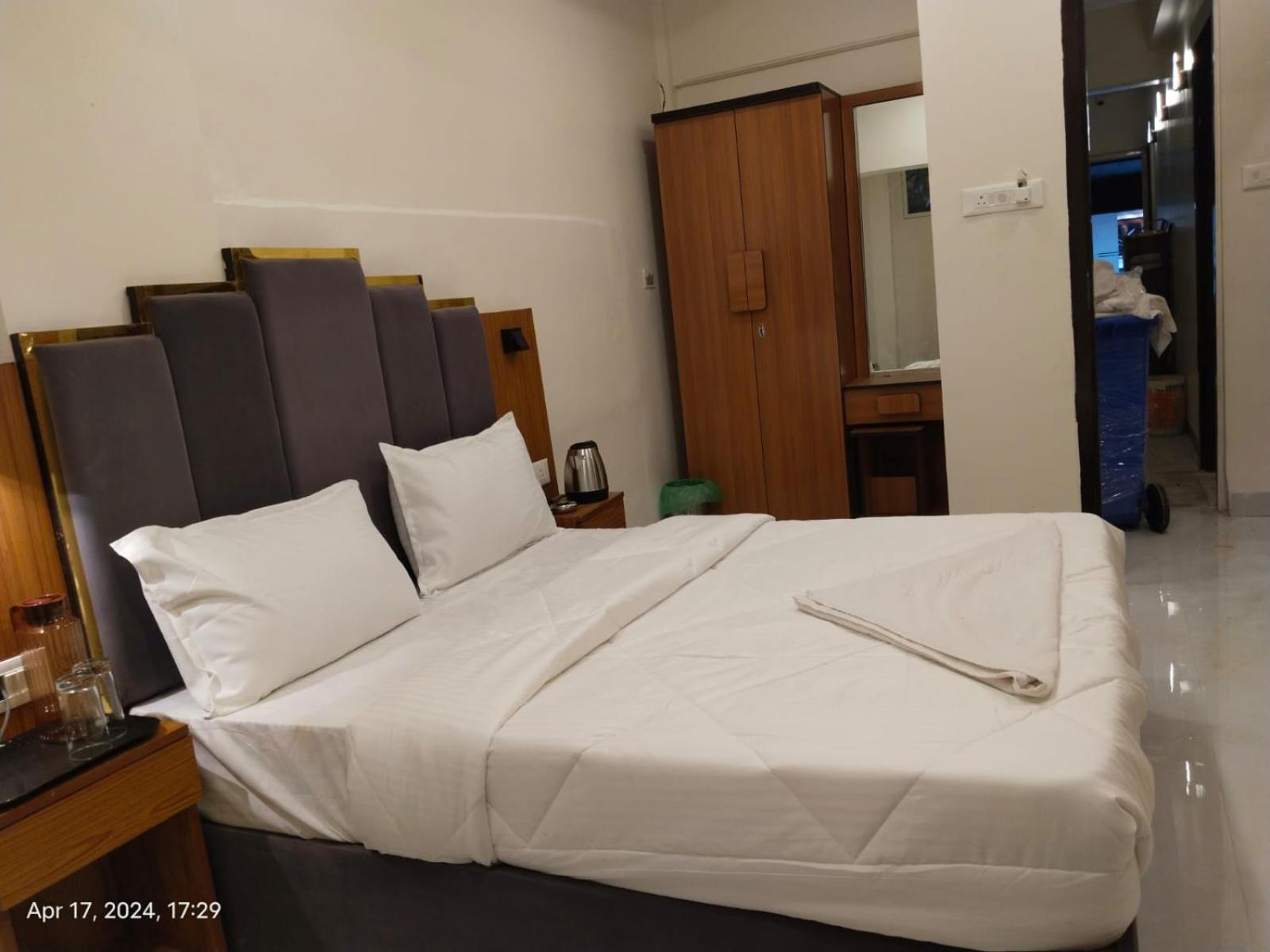 Hotel 145 Enclave 2*