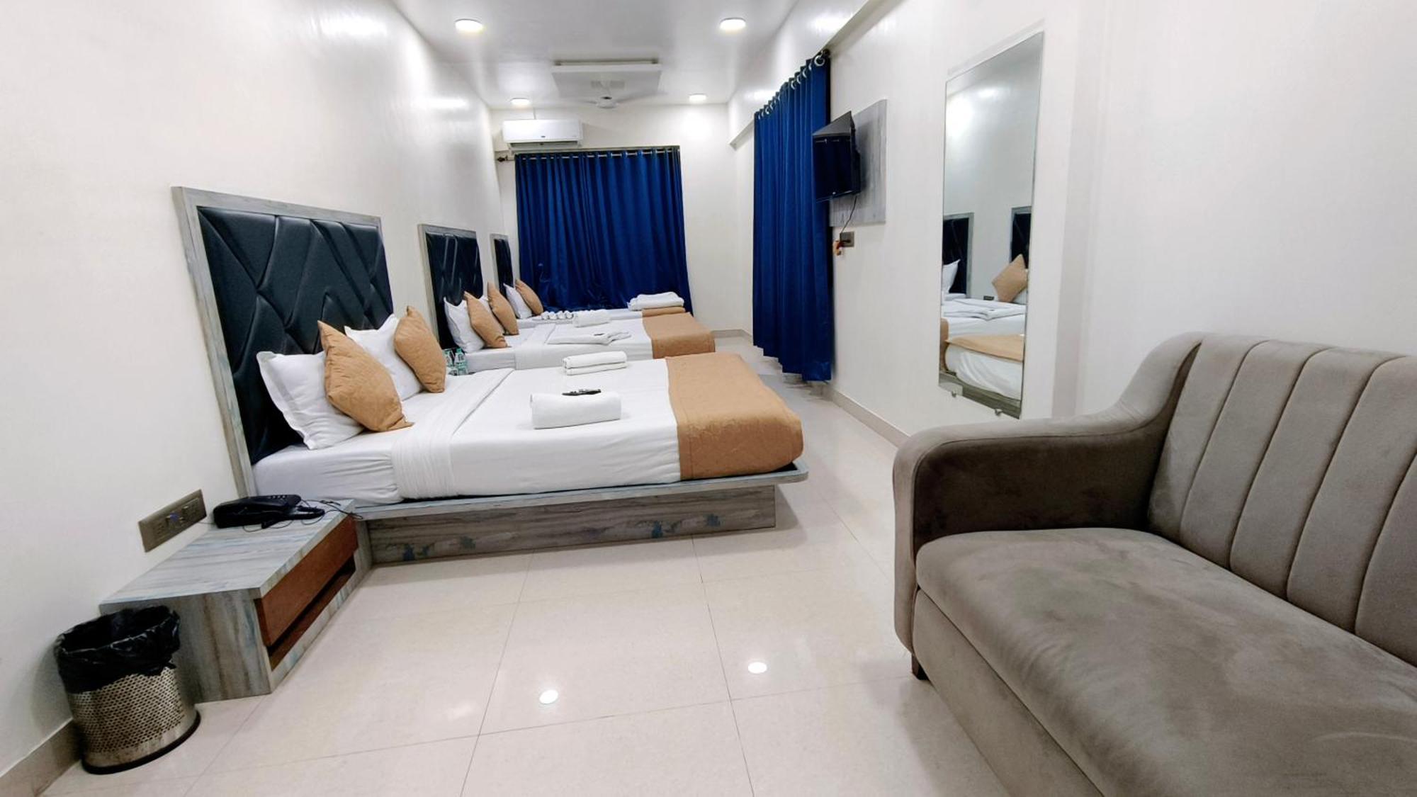 Edition Blue - Mohammed Ali Road Hotel