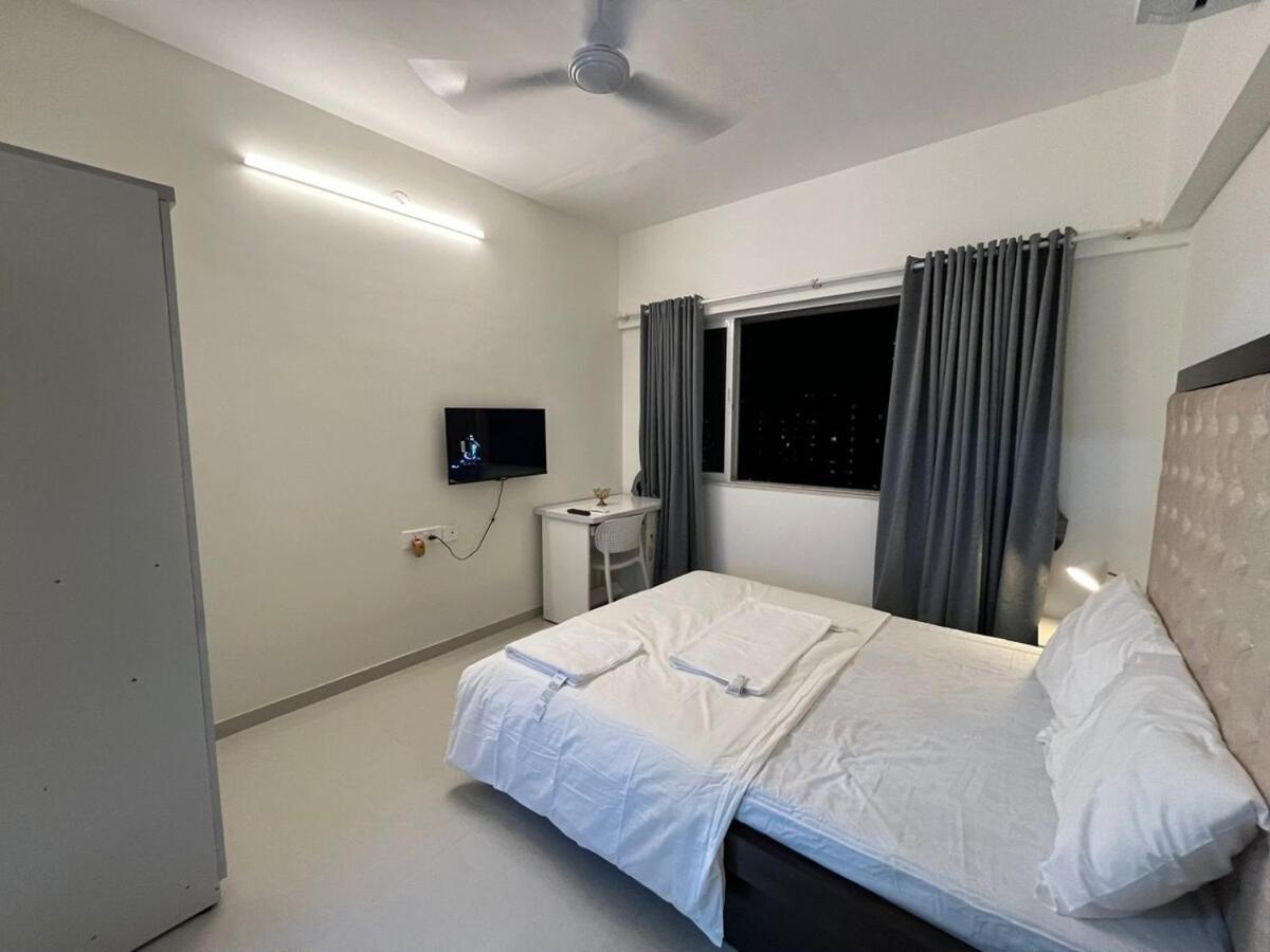 2bhk Living Near Nesco Malad East West Apartment