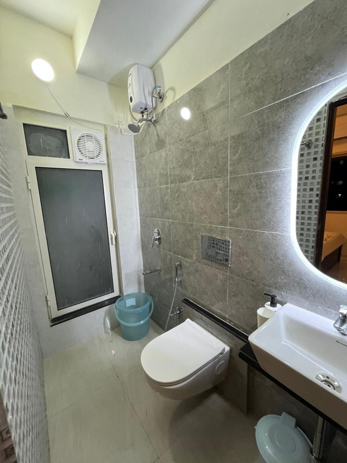 Apartment 2bhk Living Near Nesco Malad East West Mumbai