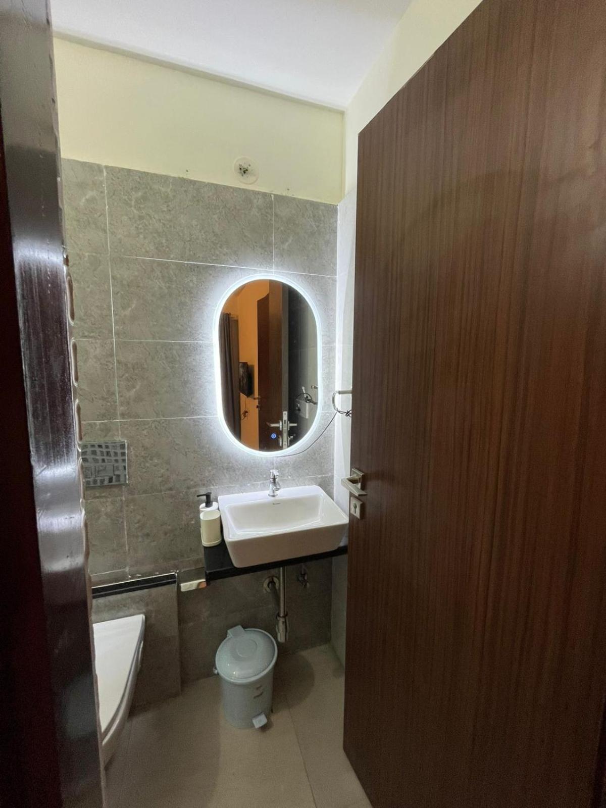 2bhk Living Near Nesco Malad East West Mumbai