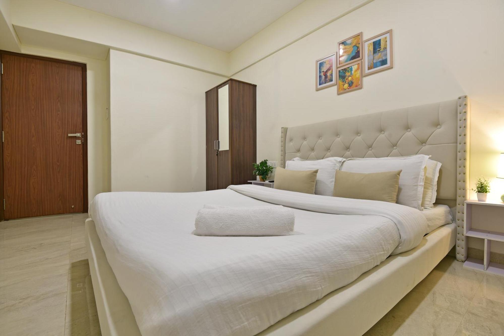 Hsquare Rizvi Utopia Apartment *