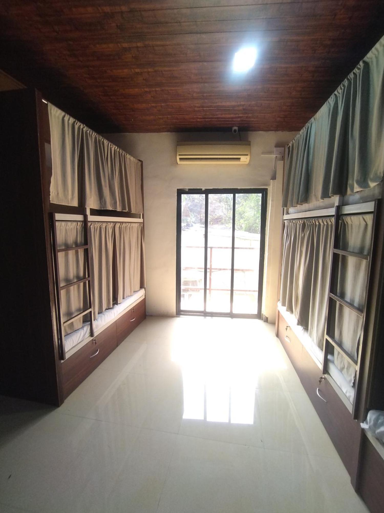 Afreen Ac Dormitory Hostel *