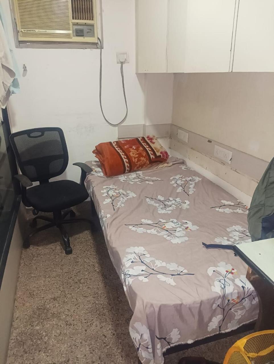 Hostel Kedwin House *