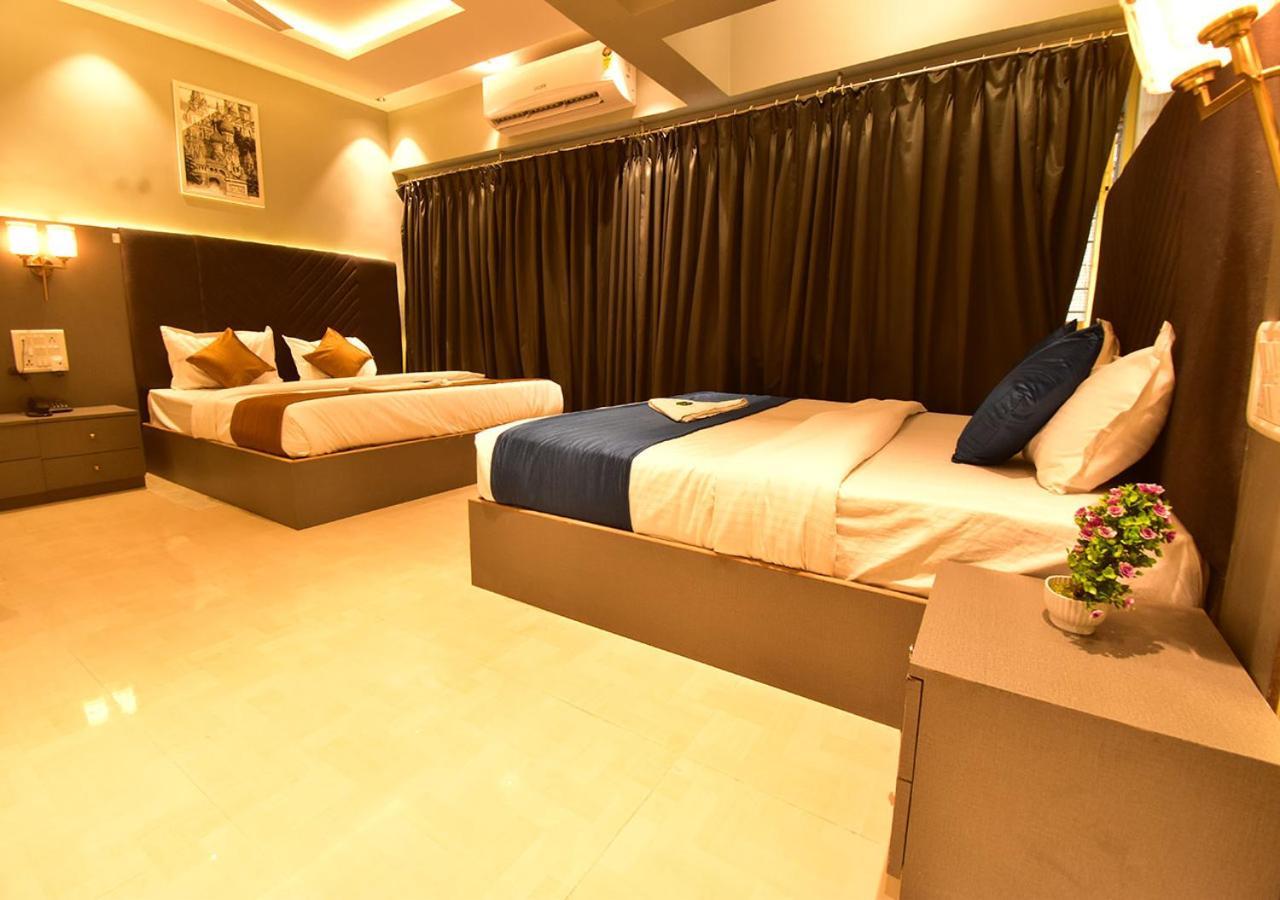 Dhanvantari Luxury Near Kokilaben Dhirubhai Ambani Hospital 3* Mumbai
