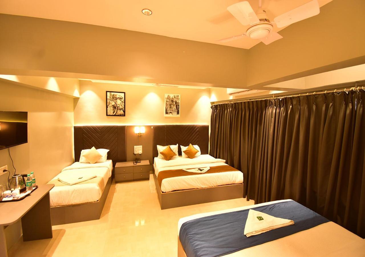 Dhanvantari Luxury Near Kokilaben Dhirubhai Ambani Hospital 3* Mumbai