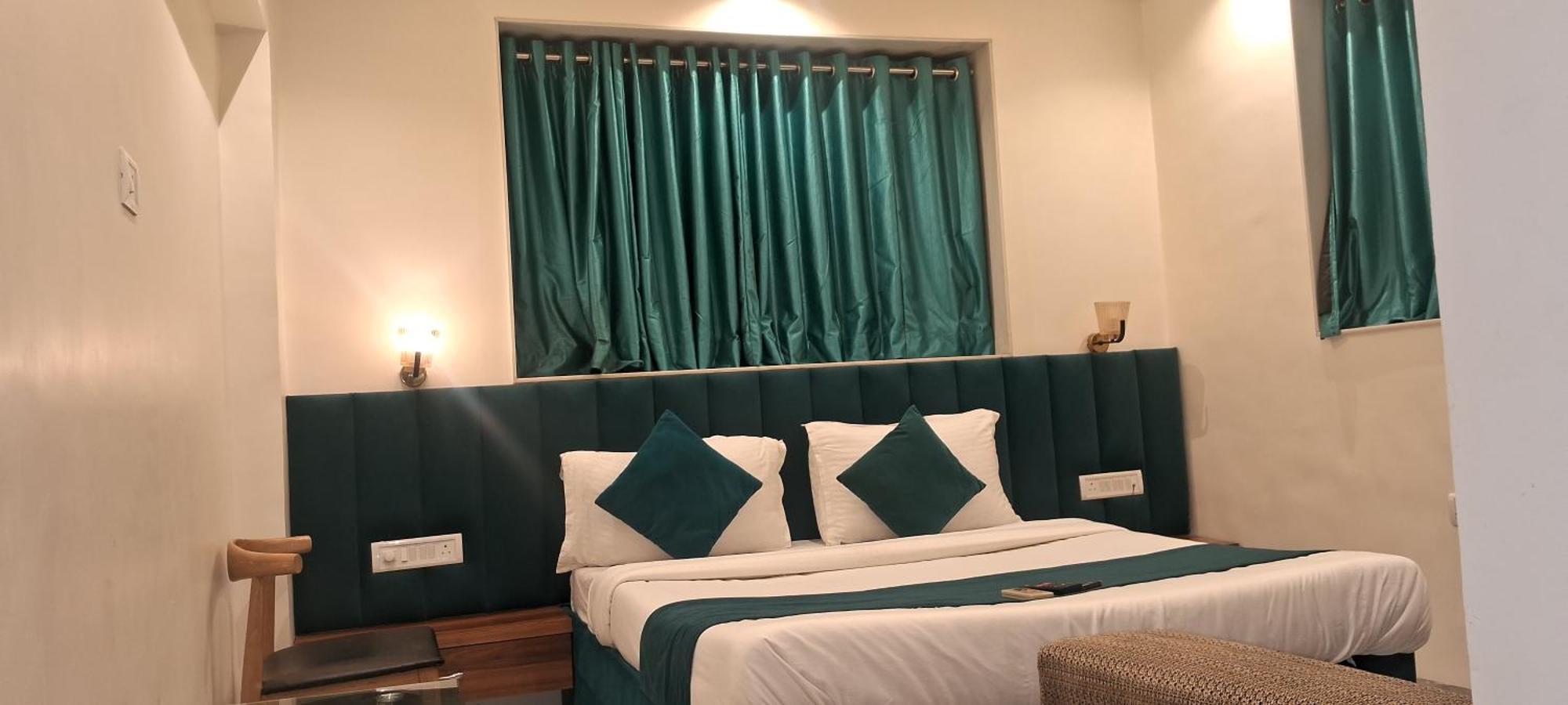 Shine Hospitality Group Hotel