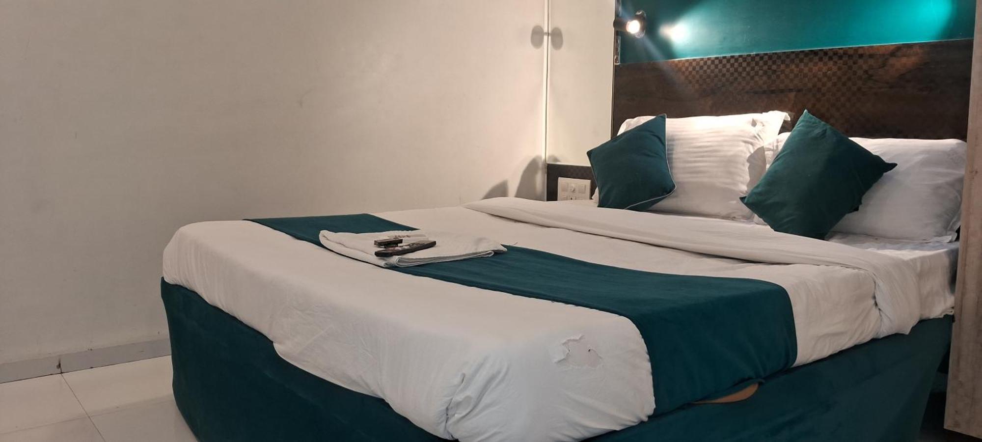 Shine Hospitality Group Hotel Mumbai