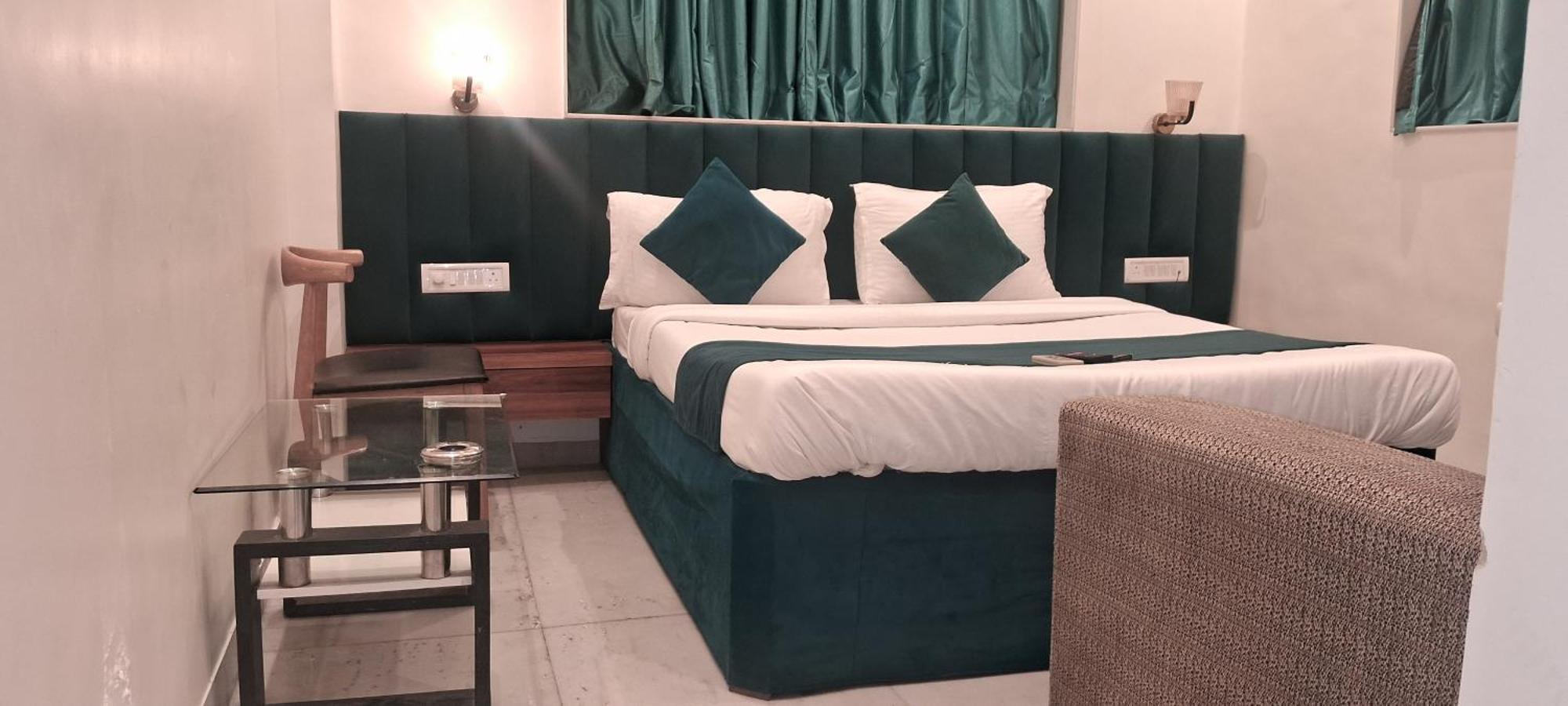 Shine Hospitality Group Hotel