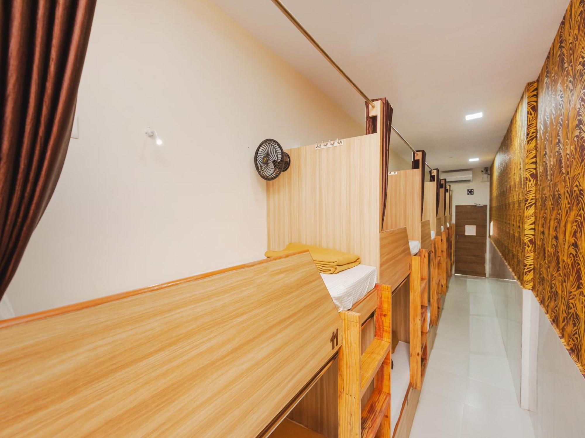 Sahara Stay-near Nesco Exhibition Centre Hotel cápsula *
