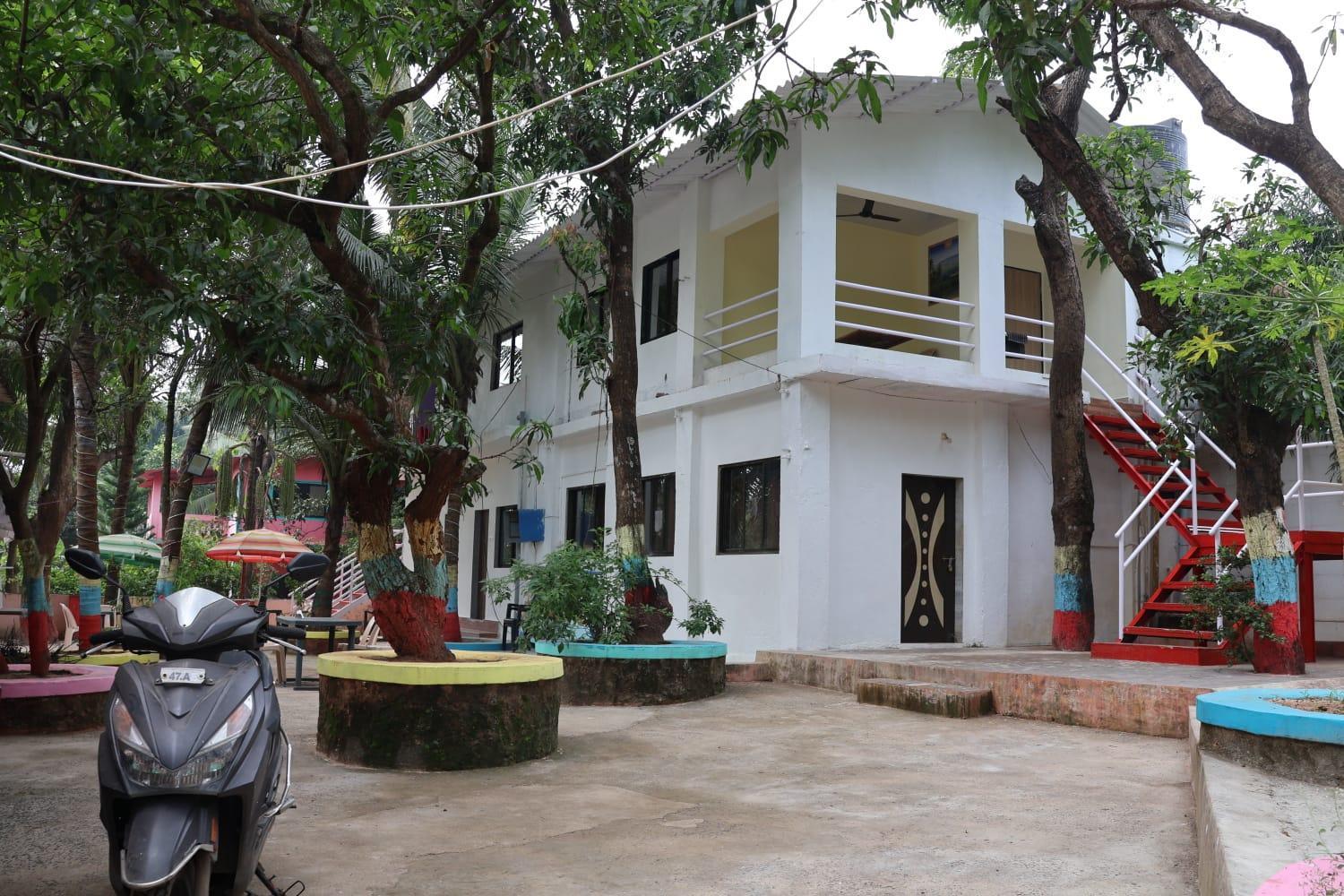 Vellankani Gorai *