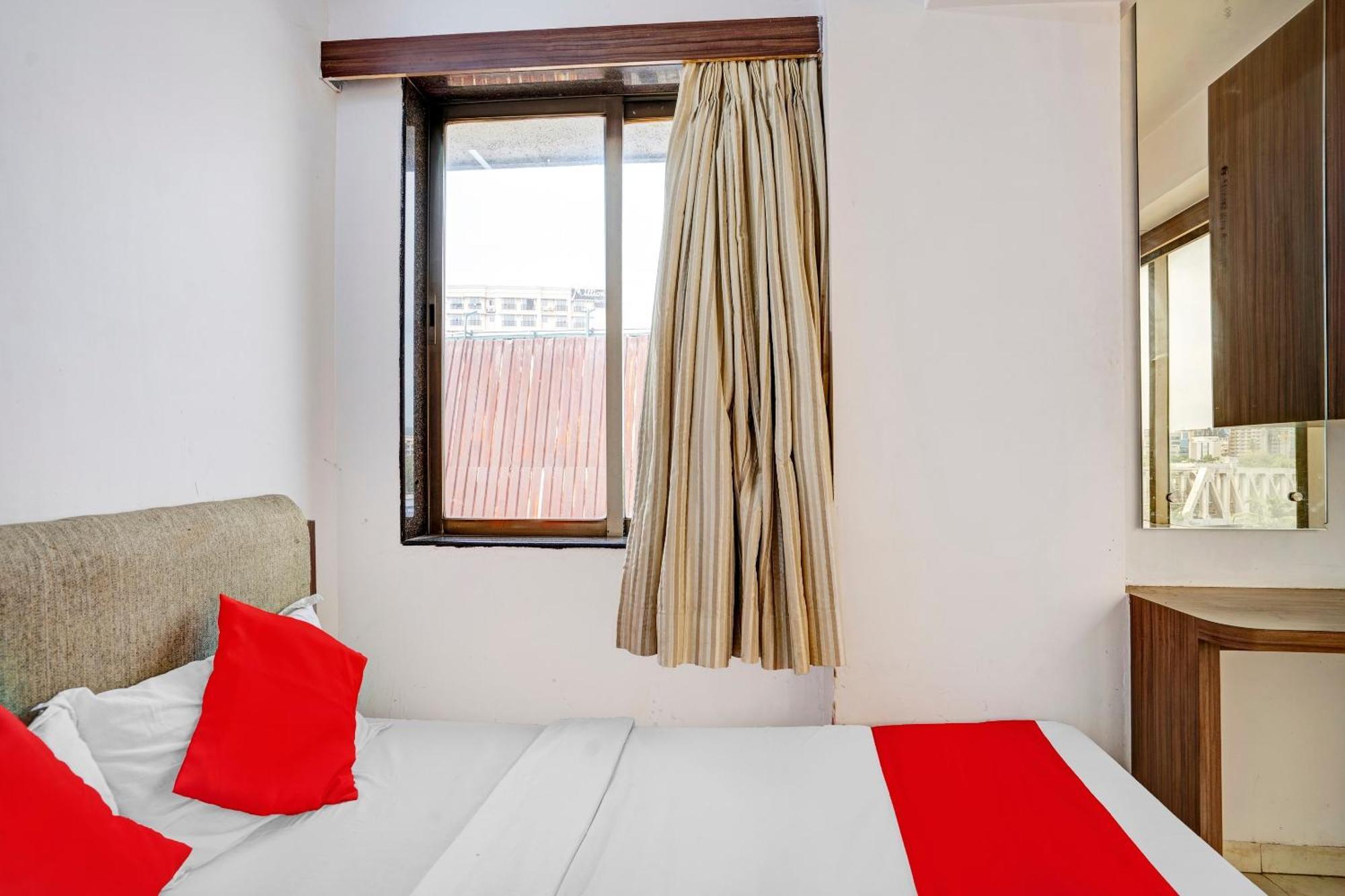 Hotel O Delight Near Andheri Railway Station Mumbai