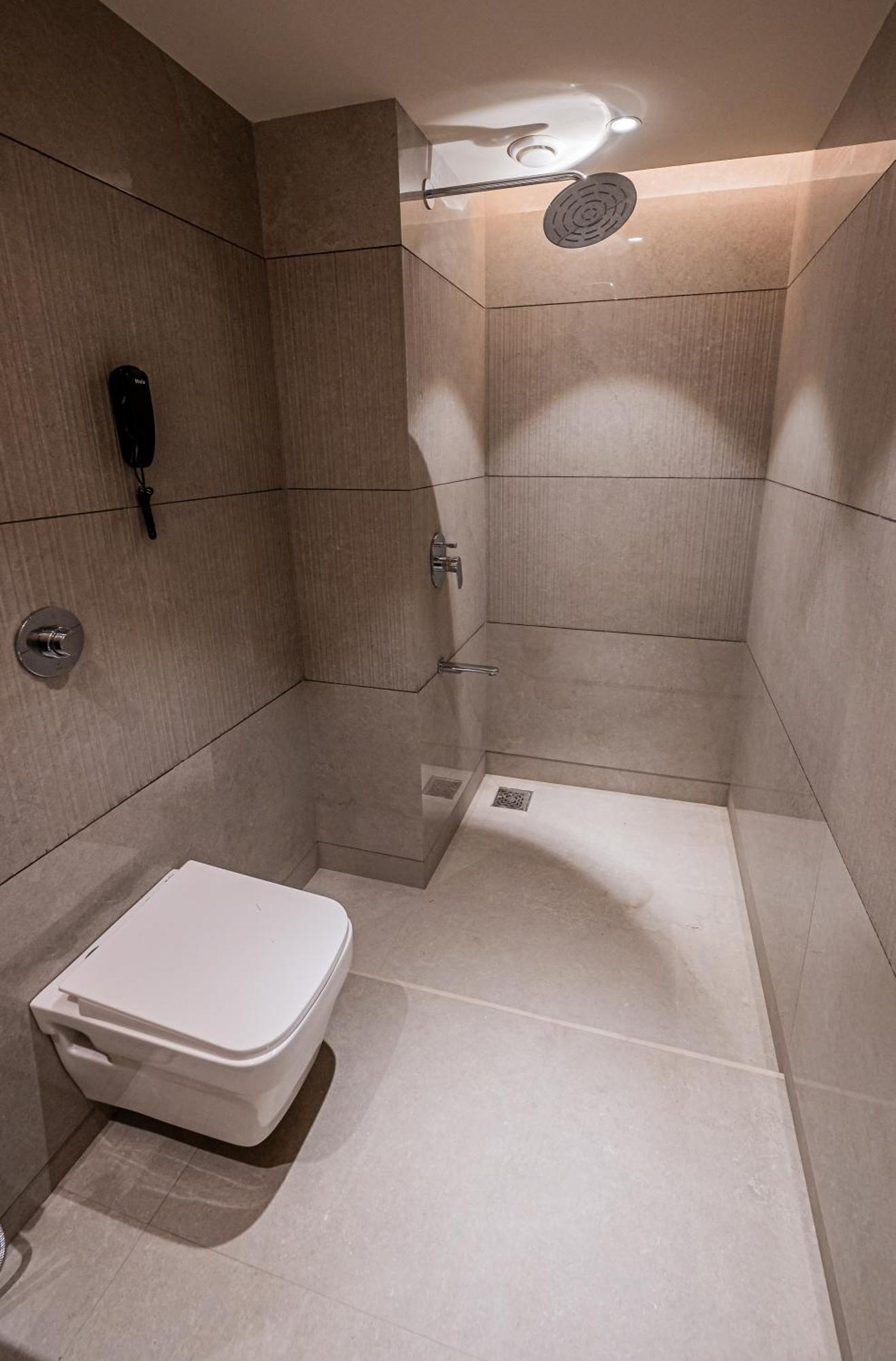 Hotel Indie International Airport