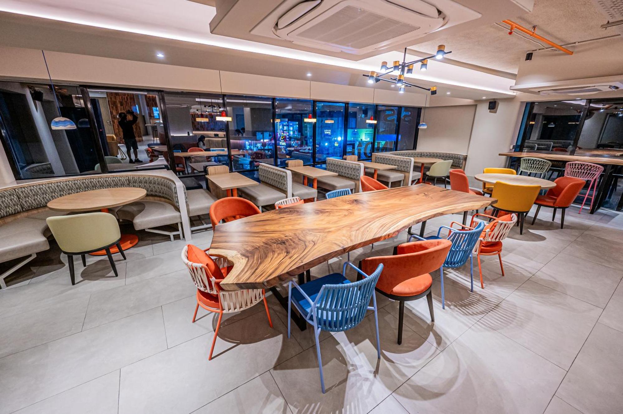 Indie International Airport Hotel 4*