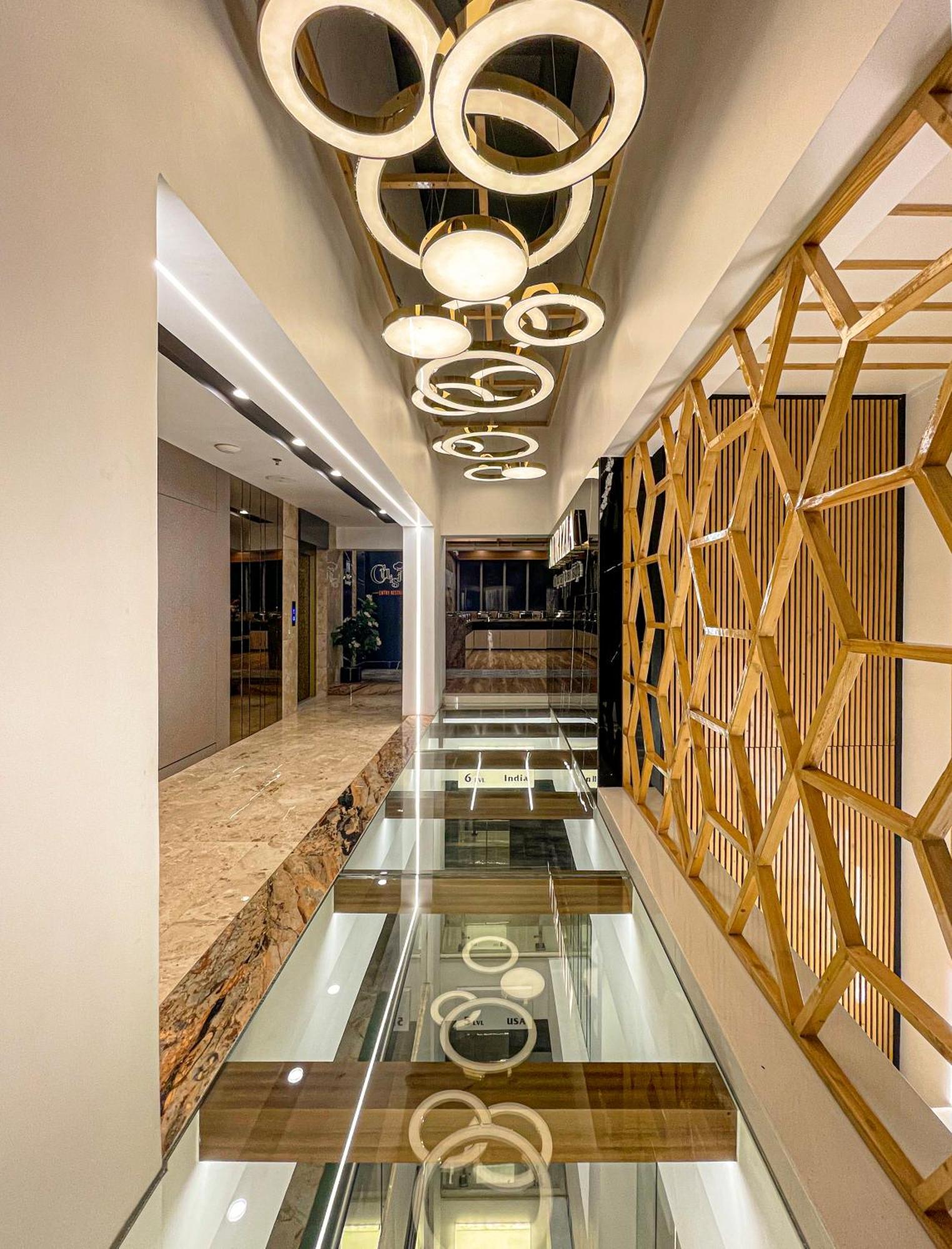 Auris & Banquets, International Airport 4*