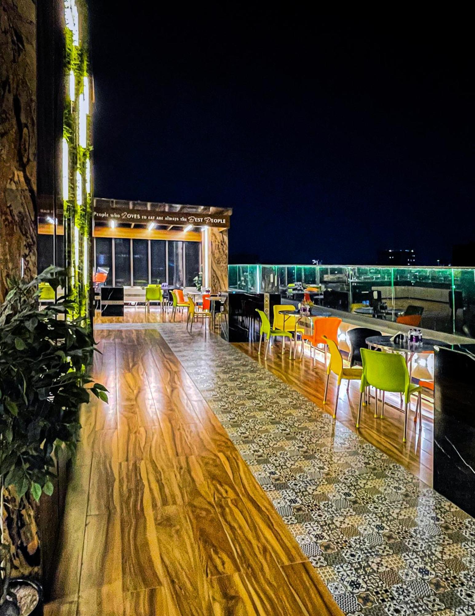 Hotel Auris & Banquets, International Airport