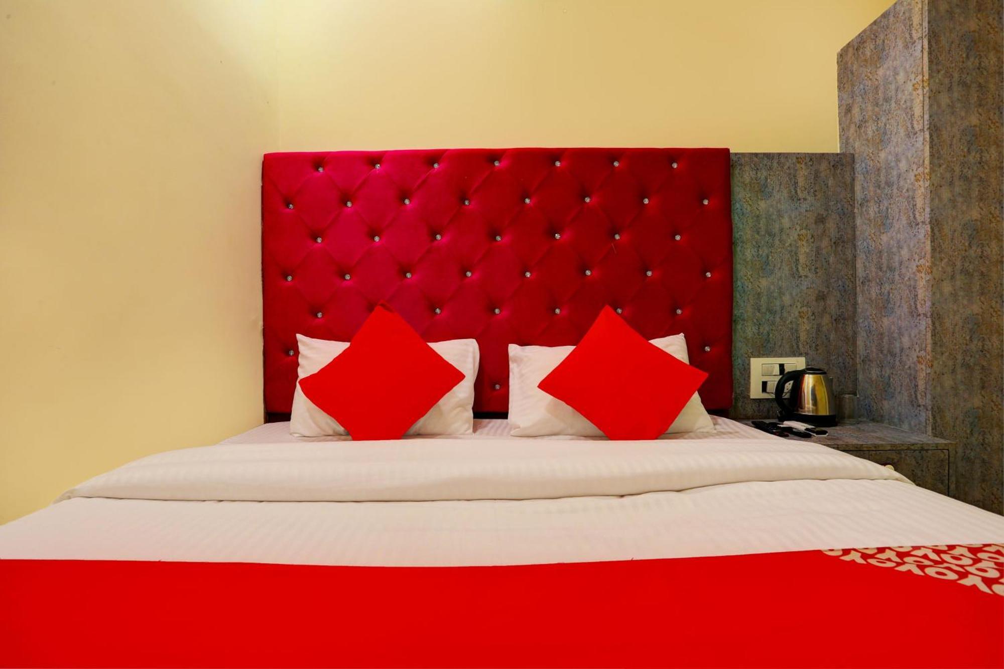Collection O Goregaon West Formerly Prime Mumbai