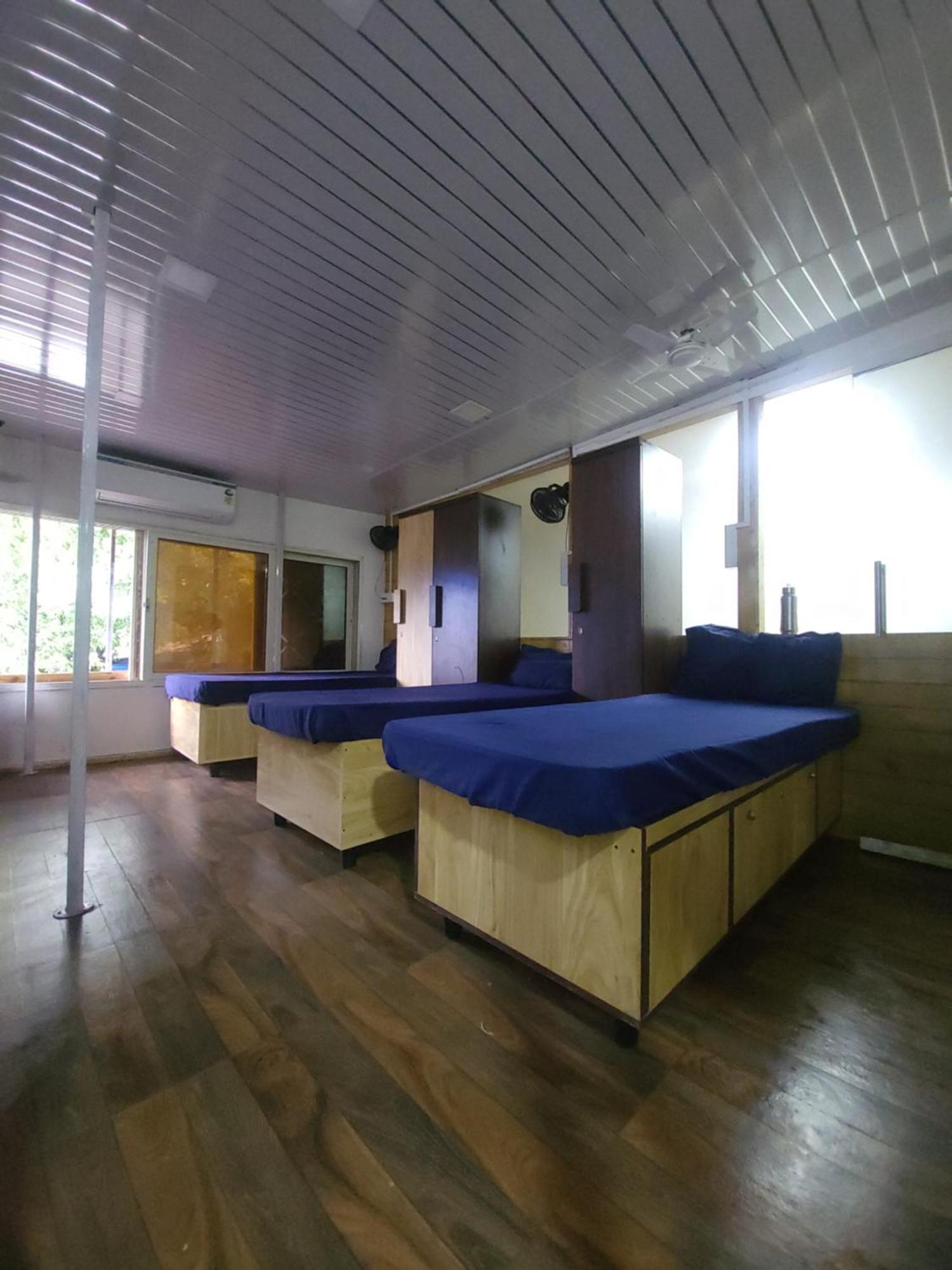 Hostel Zest 1054-andheri West Mumbai
