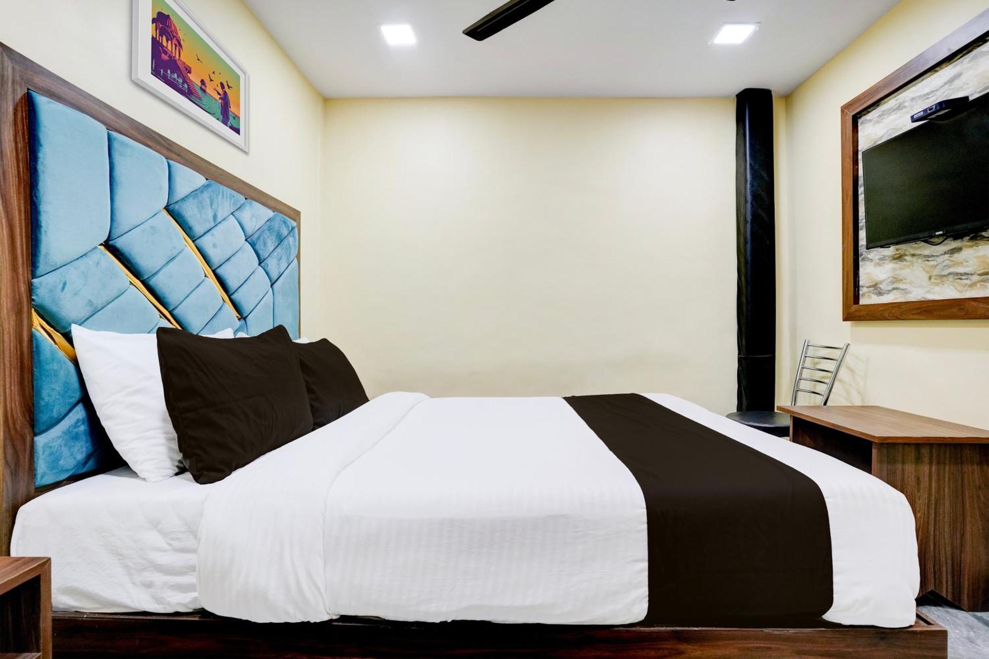 Aai Om Residency Hotel Mumbai