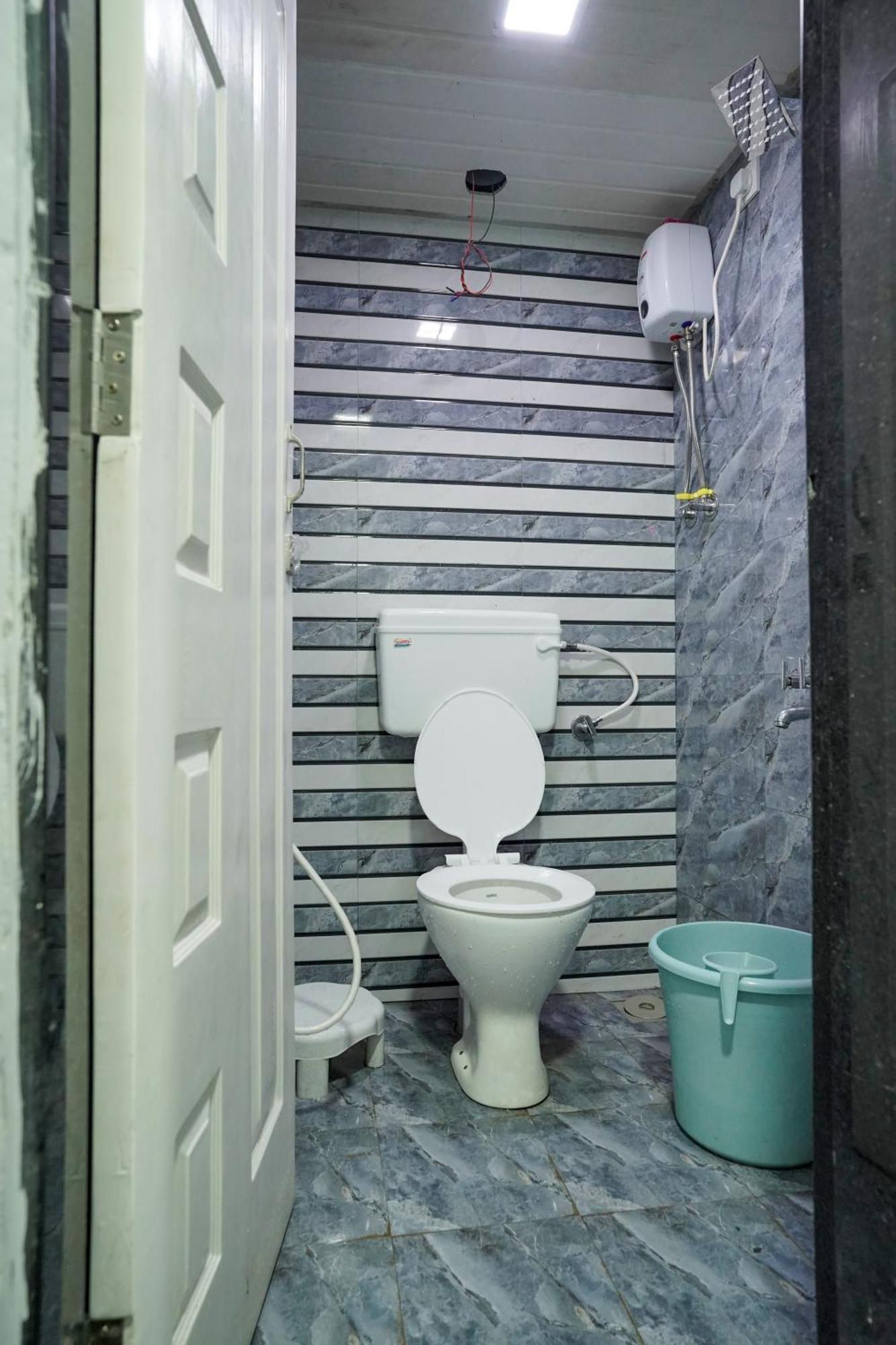 Zest 1054-andheri West Hostel Mumbai