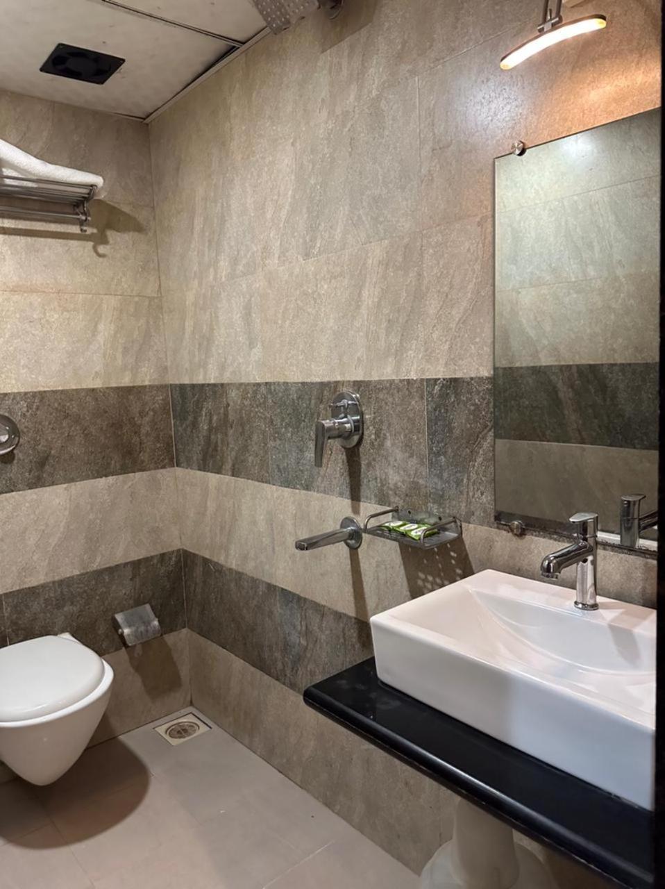 Atlas Plaza Hotel 3*