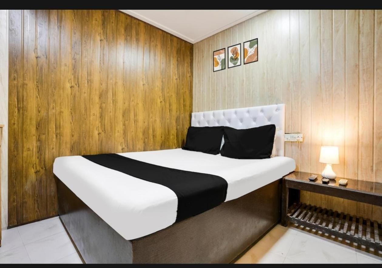 Om Sai Palace * Mumbai