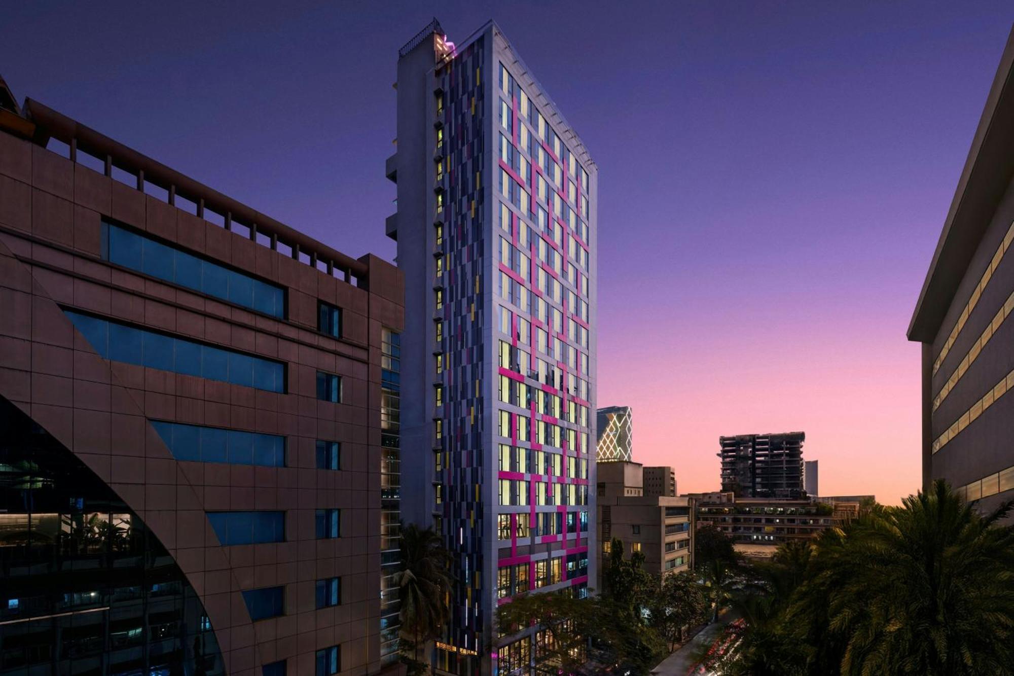 Hotel Moxy Andheri West Mumbai