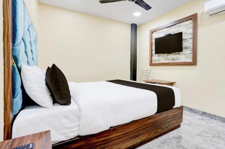 Aai Om Residency Bombaim