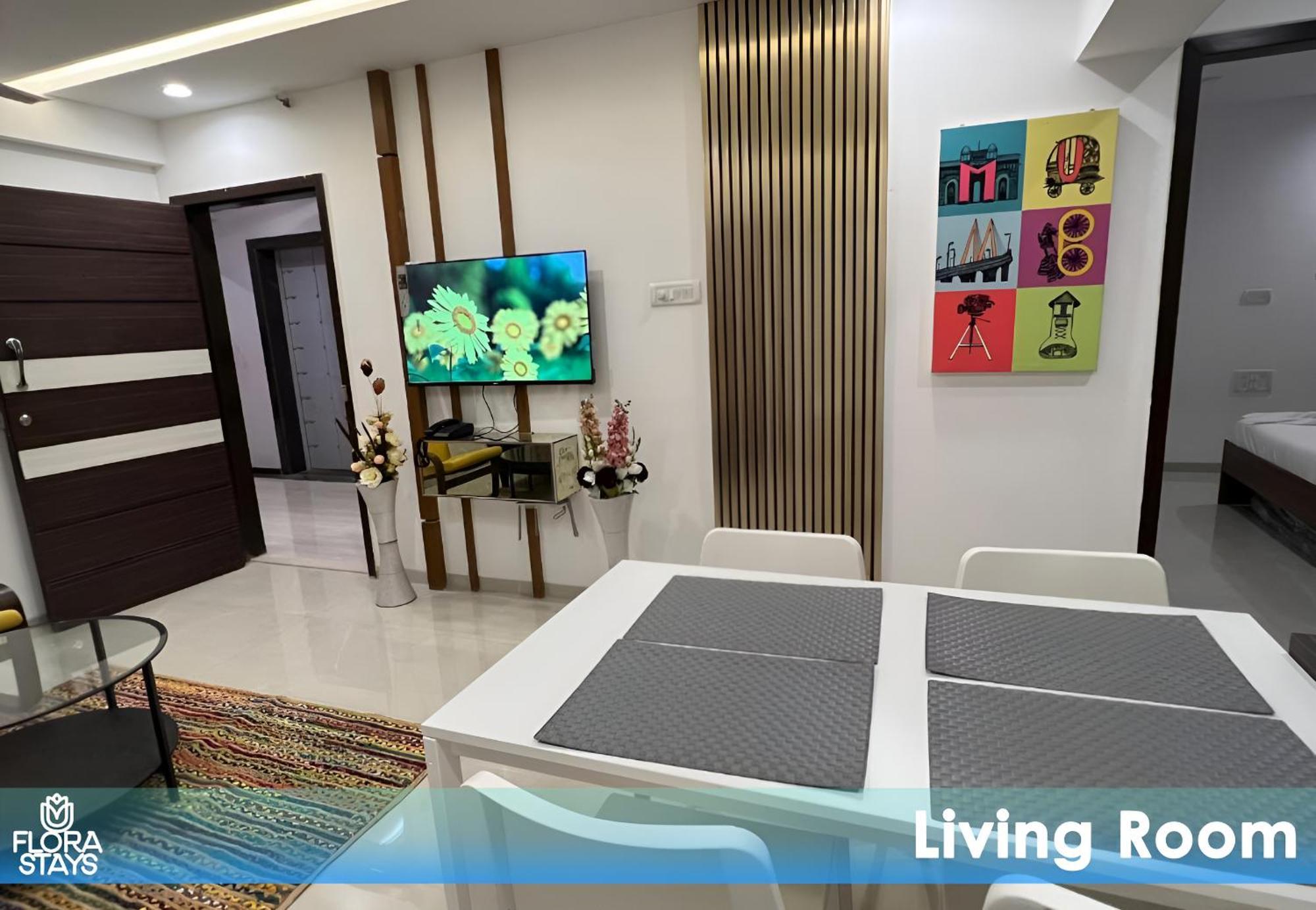 Apartment 2br Theme Service For Staycation By Flora Mumbai
