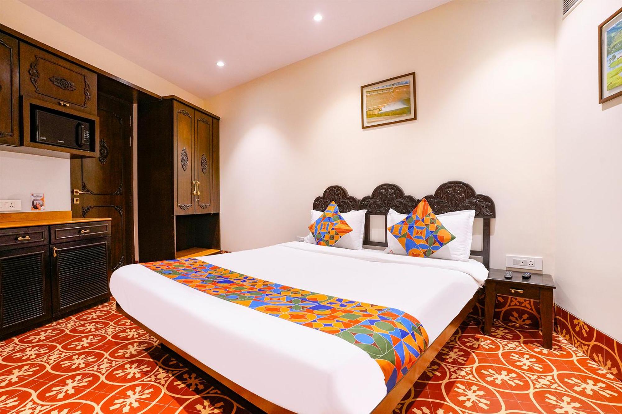 Fabhotel Mumbai Corporate Rooms Jb Nagar - Nr Mumbai International Airport Hotel Mumbai