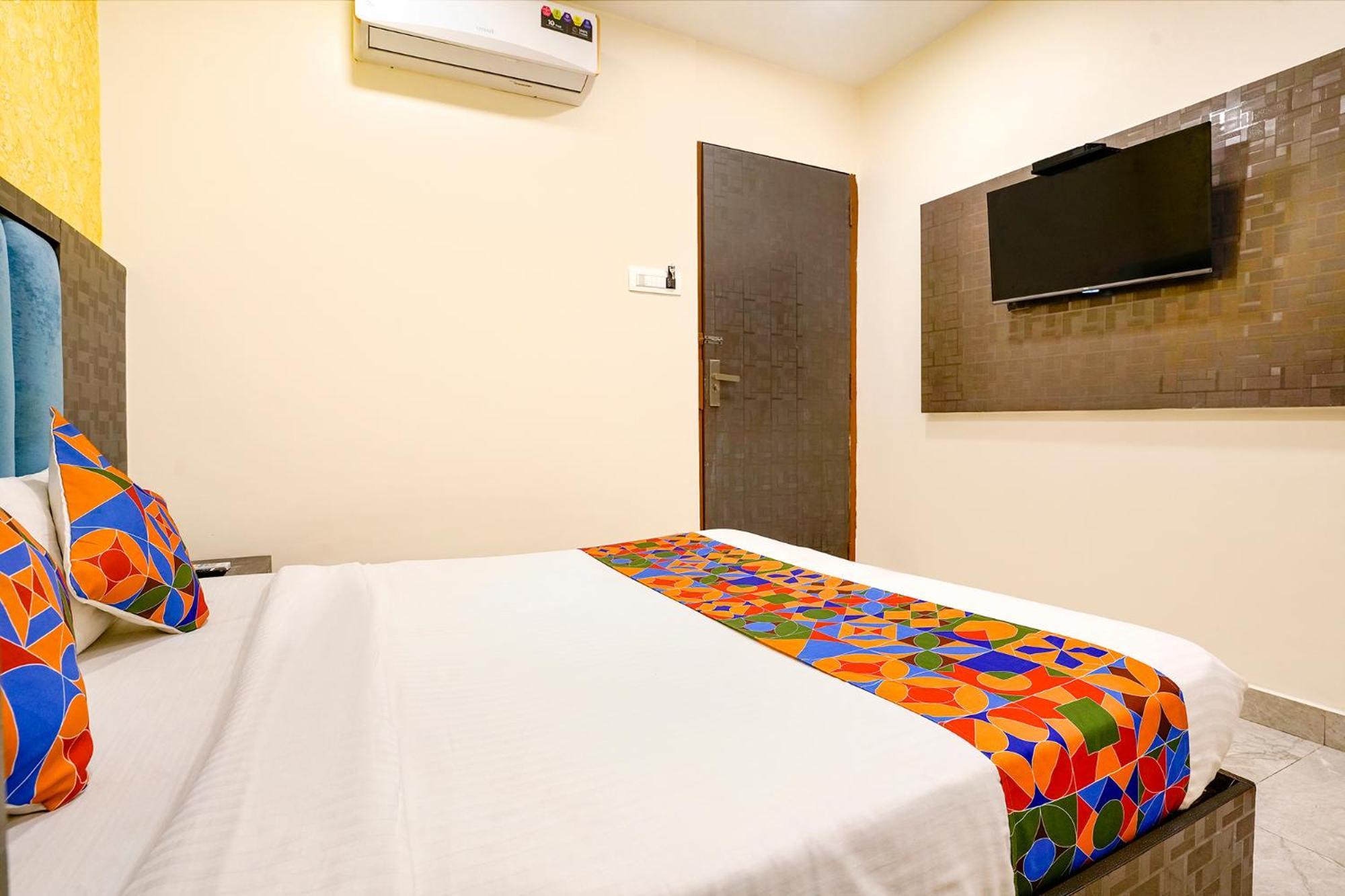 Hotel Fabhotel Priceless Nr Kokilaben Hospital Mumbai