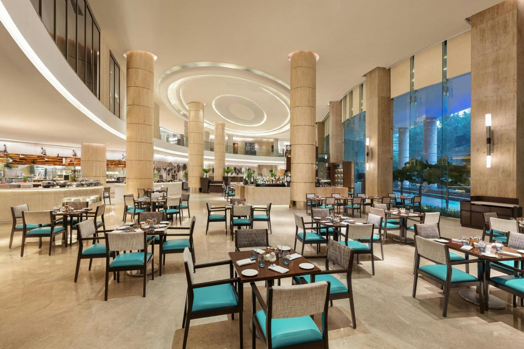 Courtyard By Marriott International Airport Hotel 5*