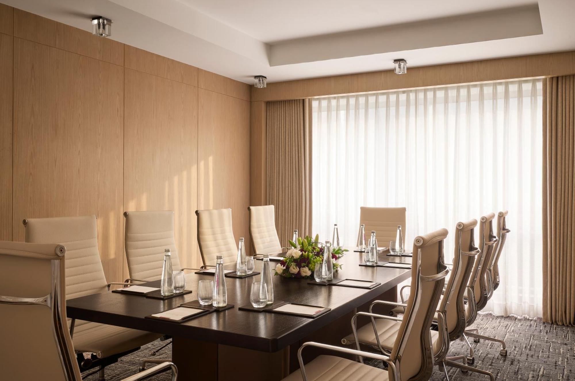 Grand Hyatt And Residences Hotel Mumbai