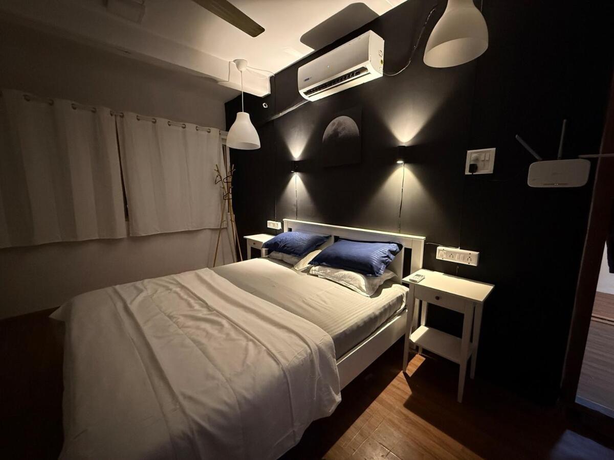 Elite 2 - Premium 2bhk - Lokhandwala Andheri Apartment *