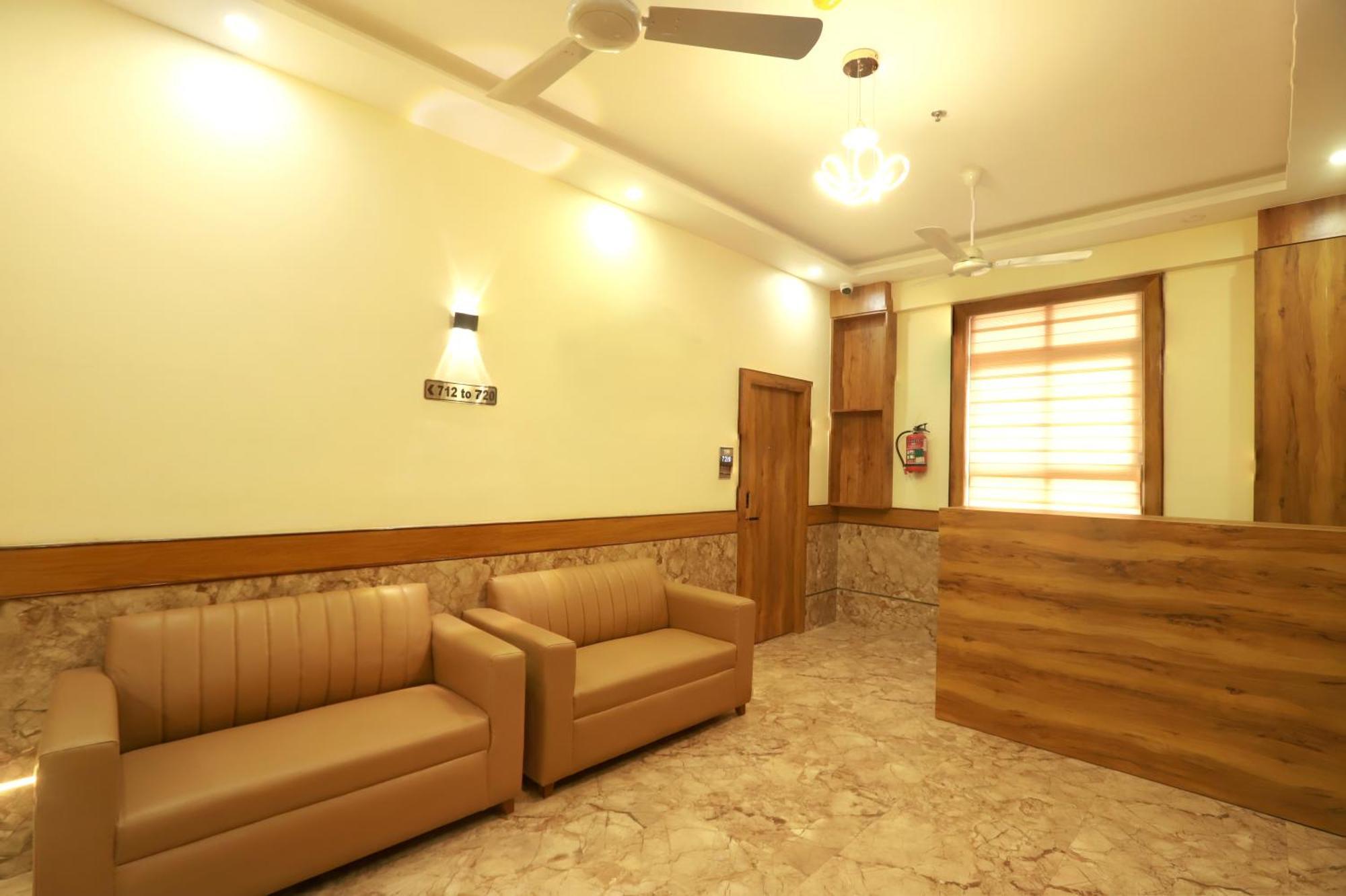 Bkc Minerva, Near Us Consulate Hotel