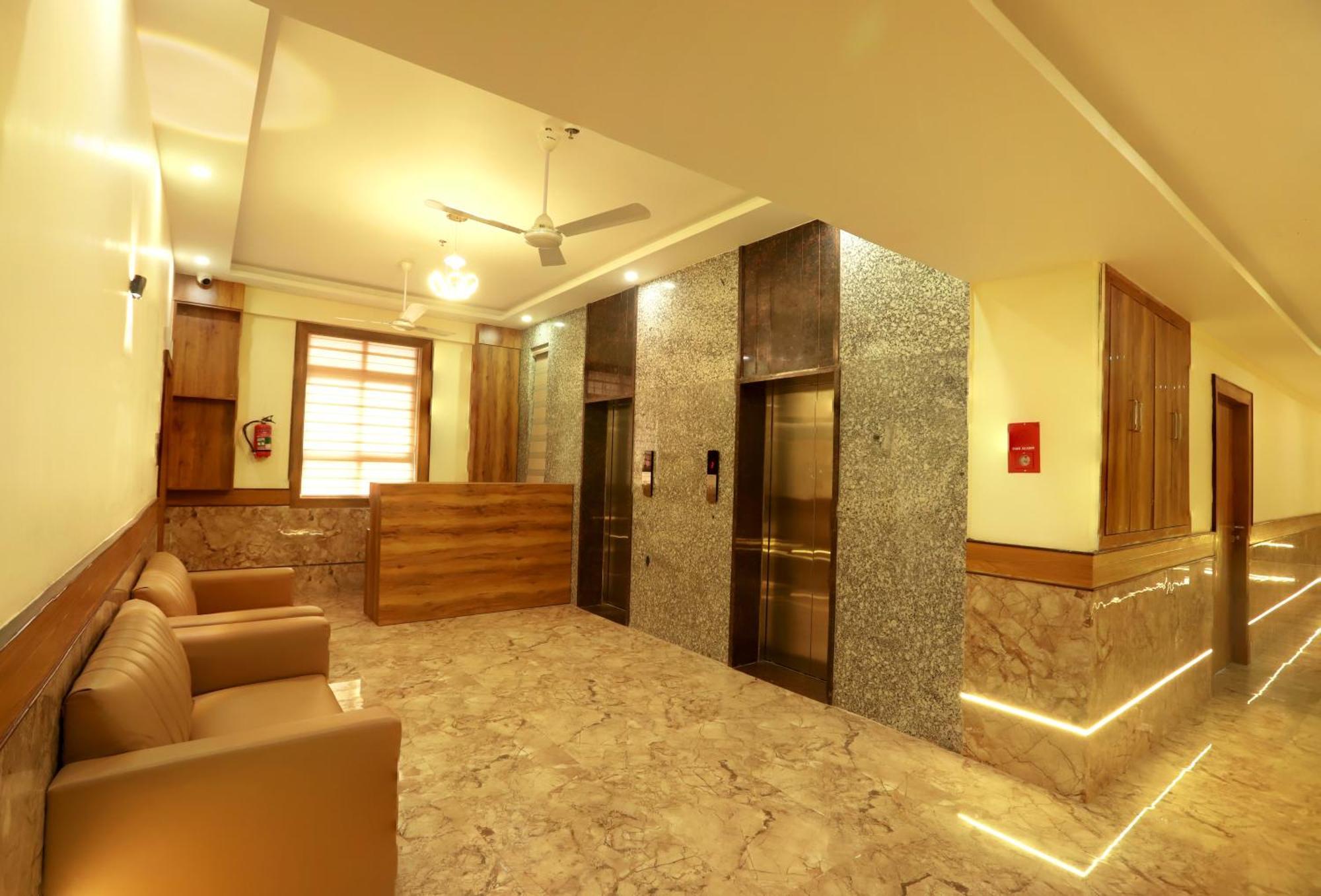 Bkc Minerva, Near Us Consulate Hotel 3*
