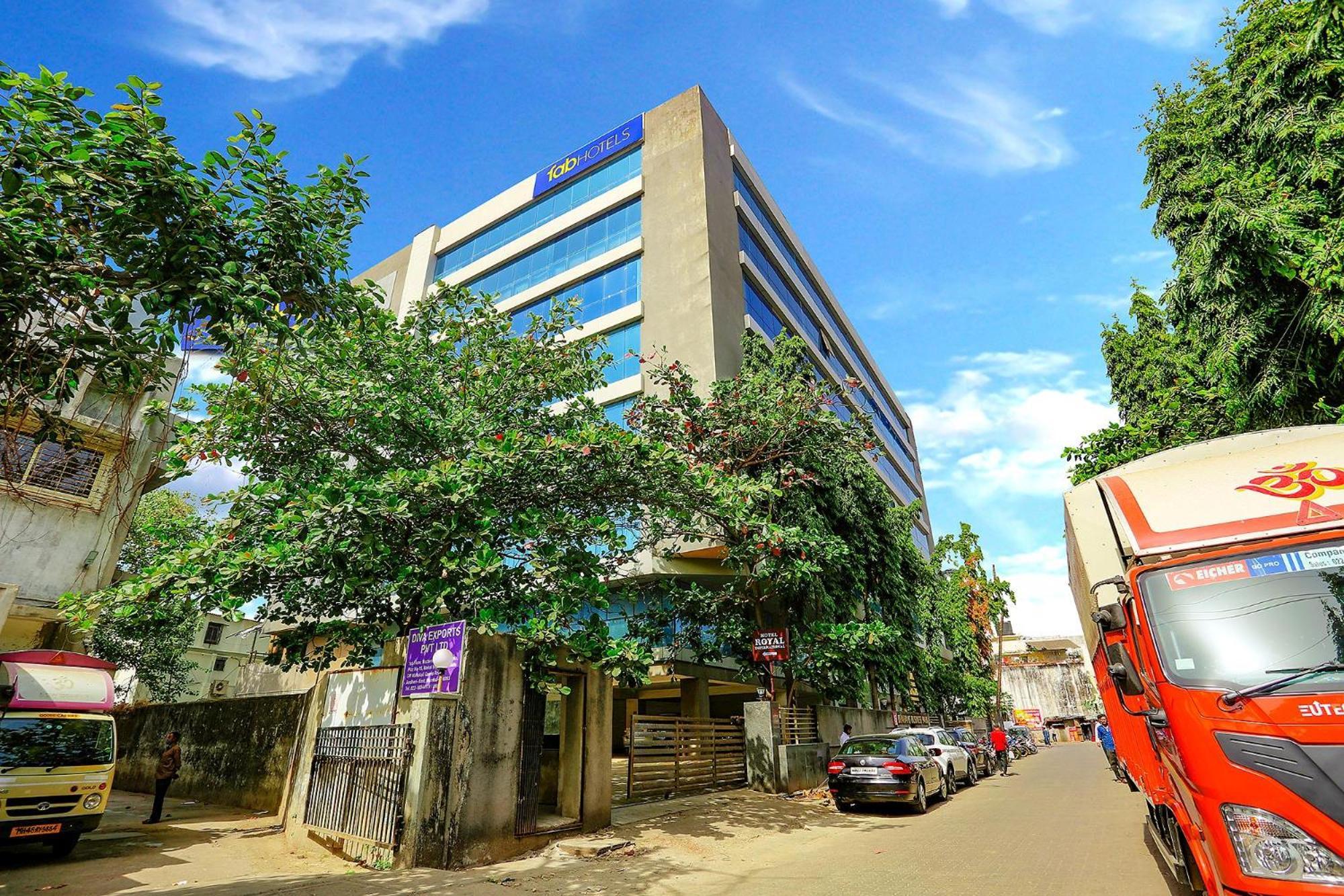 Fabhotel Royal International - Nr International Airport Bombaim