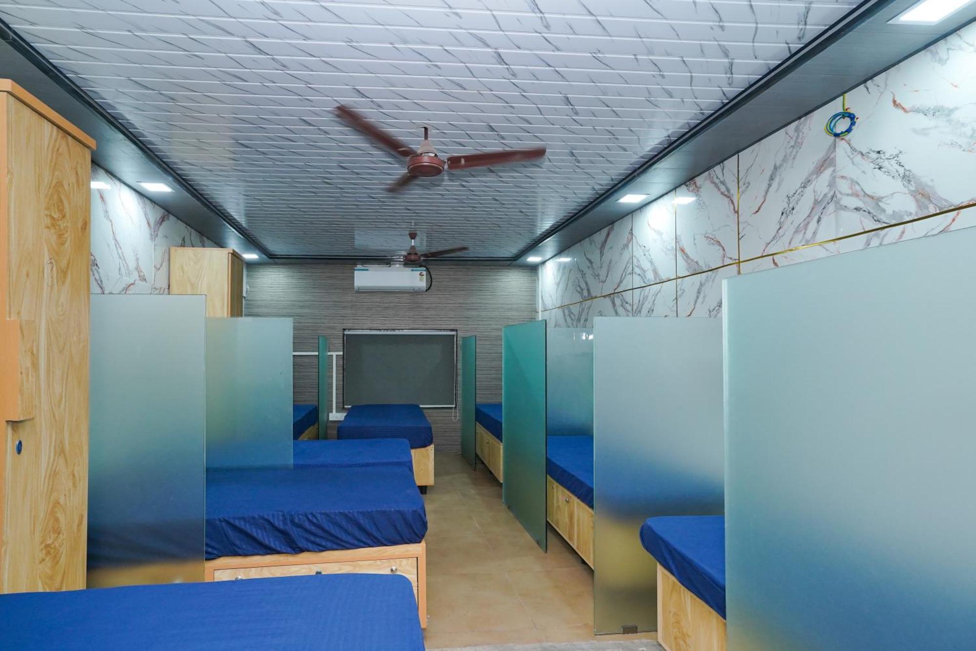 Hostel Zest 1054-andheri West