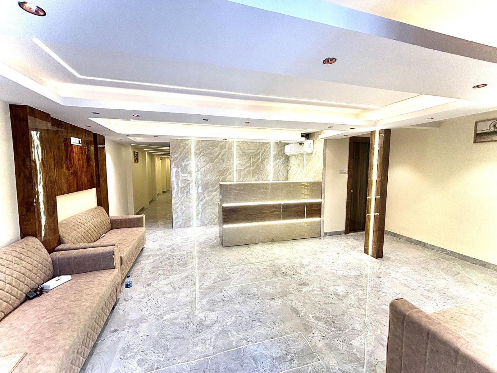 Crystal Goregaon West 4* Mumbai