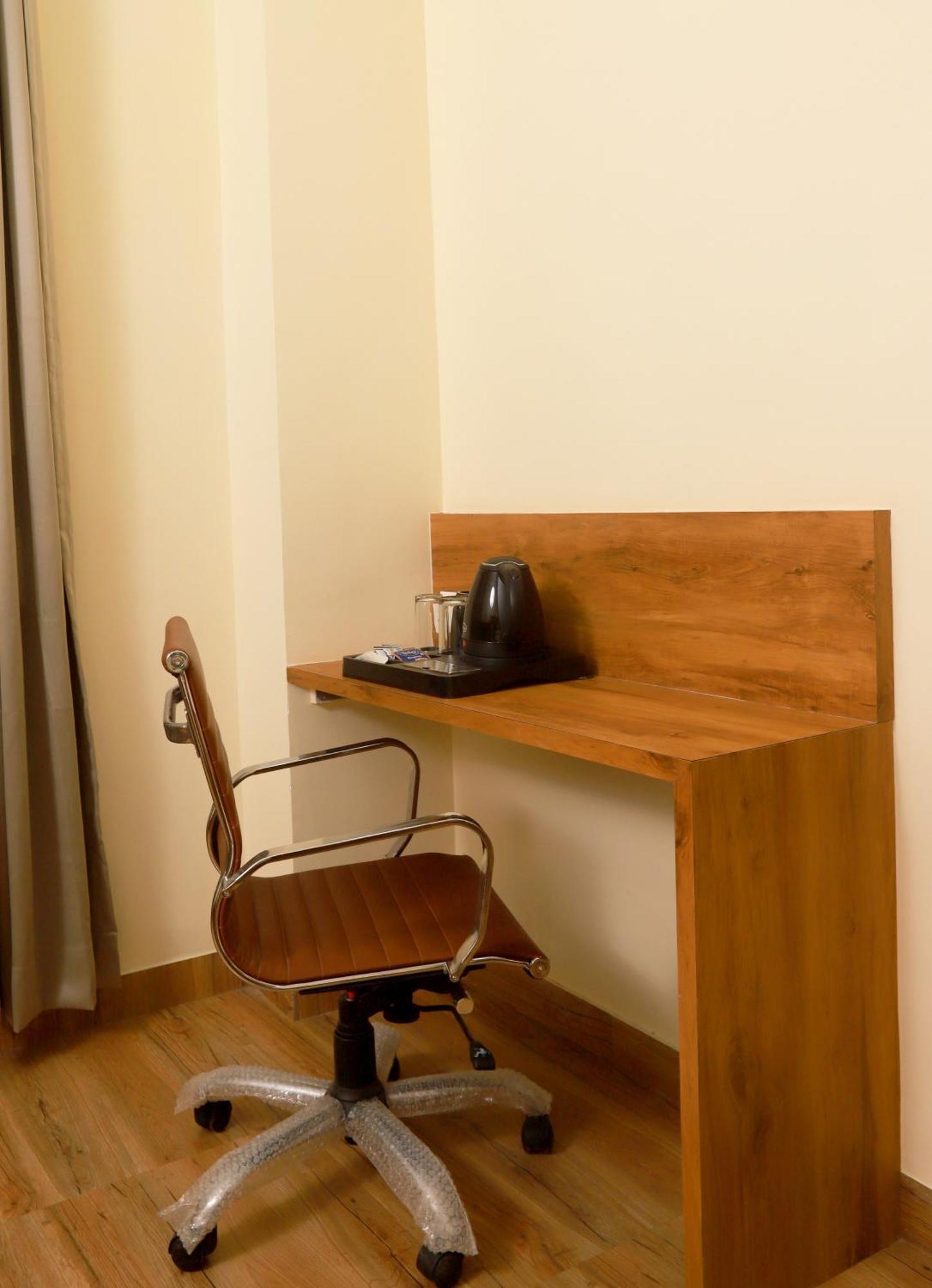 Bkc Minerva, Near Us Consulate Hotel 3*