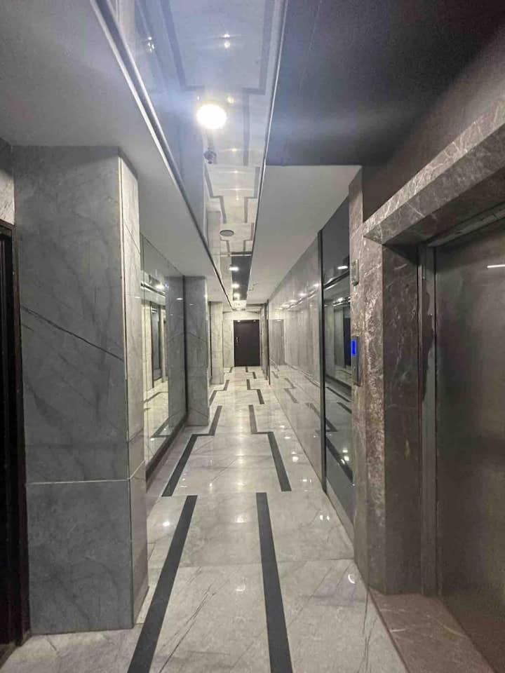 Ivy Splendour Private A, Oshiwara *