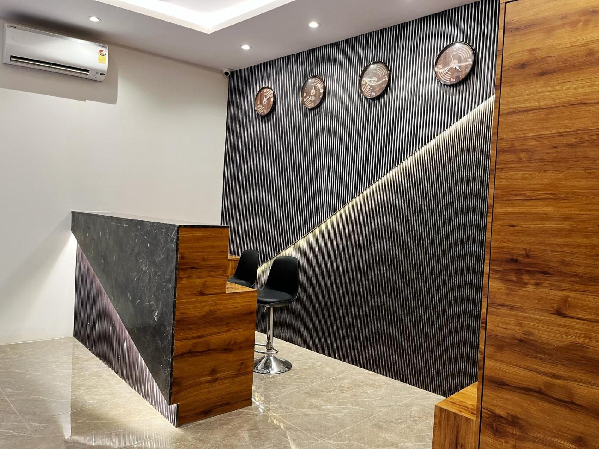 Grand Executive