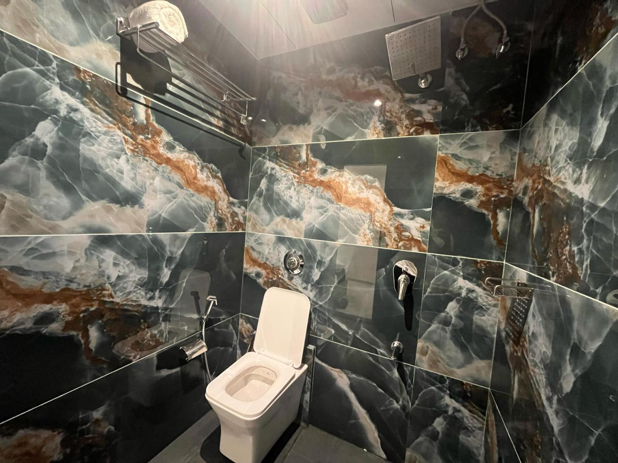 Grand Executive Hotel 2*