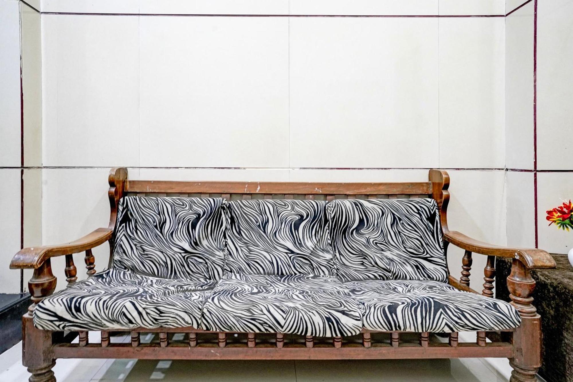 Hotel Golden Sagar - Kurla 3*