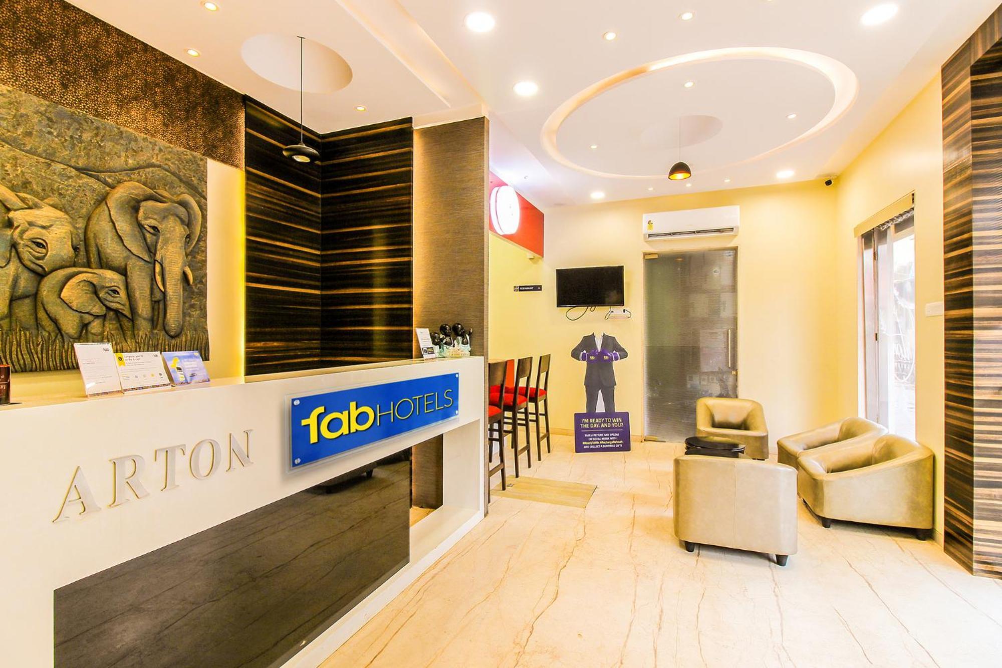 Fabhotel Arton - Nr International Airport Bombaim