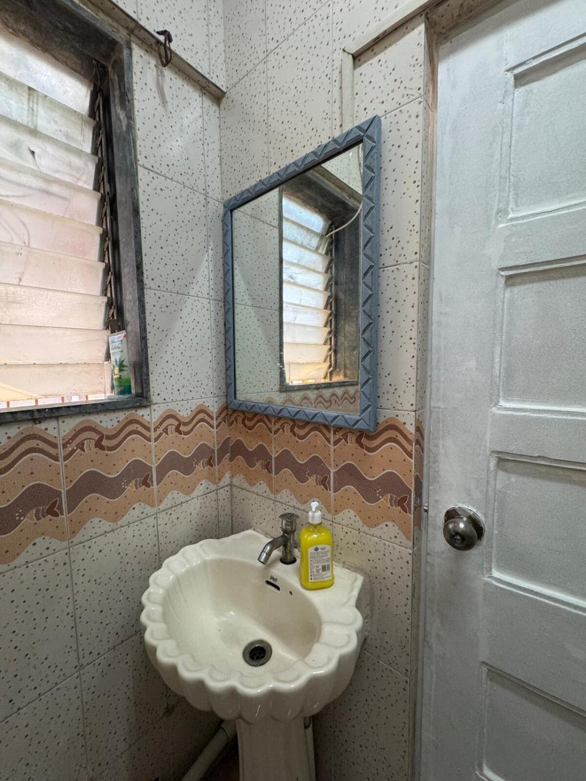 Apartment Pixiestays Forest House Juhu West